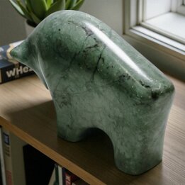 Handcrafted Green Marble Bull Figurine – Natural Stone Animal Sculpture null